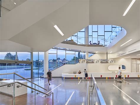 Claremont McKenna College | Roberts Pavilion • Waveguide