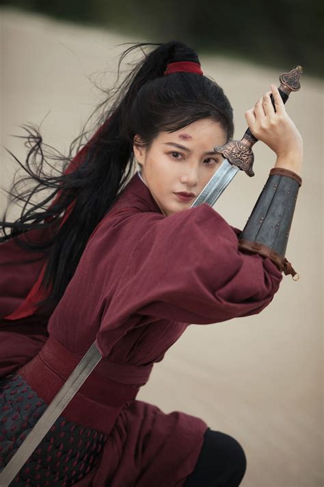 万里赴戎机人像颇可花木兰 Female Samurai Warrior Woman Poses