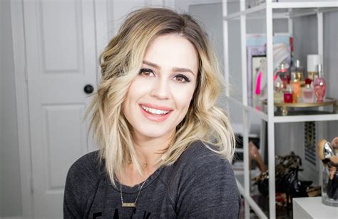 How To Get Tousled Waves Uptown With Elly Brown