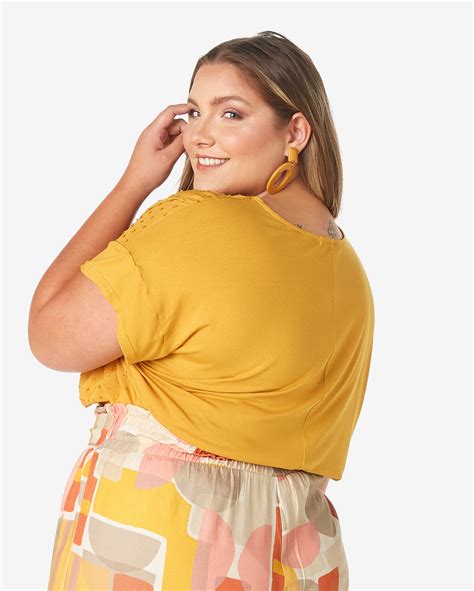 Riachuelo Blusa Plus Size Feminina Ampla Manga Curta Texturizada