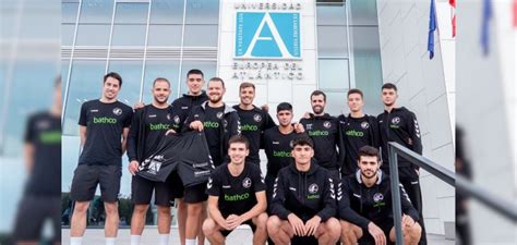 El Bathco Balonmano Torrelavega Subcampe N De La Copa Del Rey