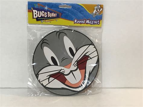 Six Flags Magic Mountain Looney Tunes Bugs Bunny Round Magnet