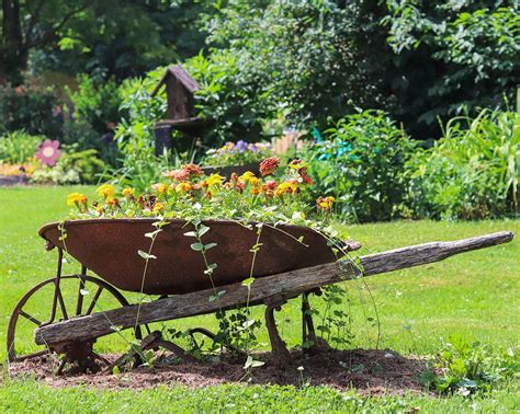 7 DIY Wheelbarrow Planter Ideas To Build With Pictures House Grail