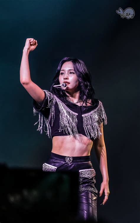 10 Times Twices Mina Showed Off Her Rock Hard Abs In Fan Taken Concert