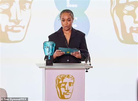 Emma Mackey Reveals She Is Quitting Sex Education But What S Next For The Bafta Rising
