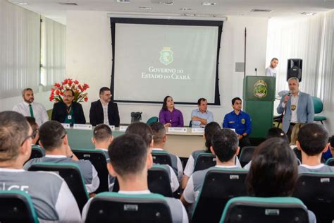 Estágio supervisionado para alunos do curso de formação para auxiliar