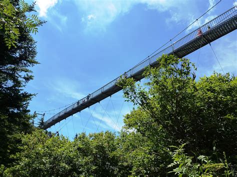 North Carolina Hikes: Grandfather Mountain Mile High Swinging Bridge