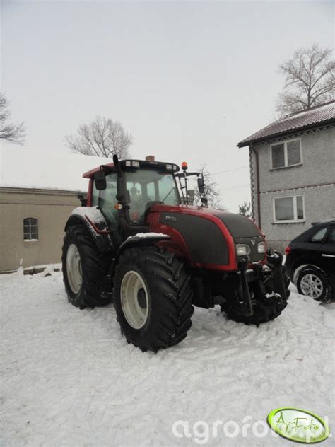 Zdjęcie ciagnik Valtra T151 341040 Galeria rolnicza agrofoto