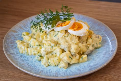 Kartoffelsalat Mit Mayonnaise Gurke Ei Tastybits De