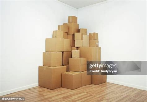 72 Cardboard Box Corner Stock Photos High Res Pictures And Images