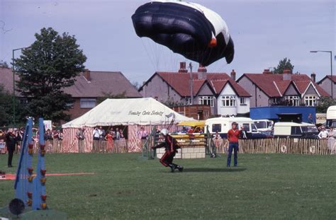 Duke St Formby Show C Fpg Sky Divinf Parachute Flickr