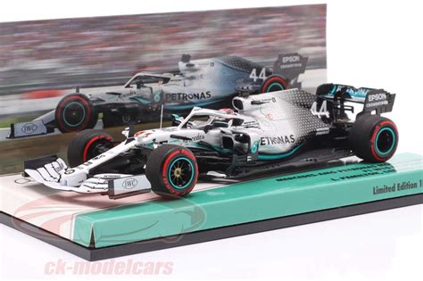 New Exclusive Models To Lewis Hamilton And 2019
