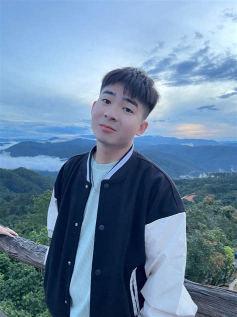 Hot Tiktoker B Ch Kh Ch Ng Di N Vi N Tr Y Tri N V Ng