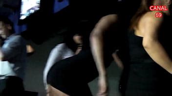 GOSTOSAS DANÇANDO E MOSTRANDO A CALCINHA NO PALCO PARTE XVIDEOS