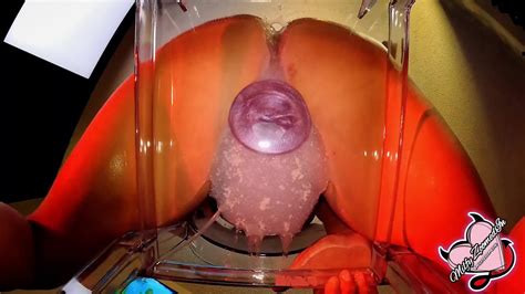 Sexy MILF PAWG creams all over a dildo sitting on a clear chair Very Messy Loud Vidéos