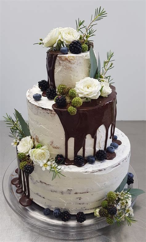 Hochzeitstorte Dripcake Semi Naked Cake Naked Cake Weddingcake Ohne Fondant Chocolate