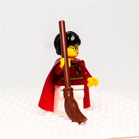 Lego Minifigure Harry Potter Dark Red Quidditch Uniform Hp019 W Bro