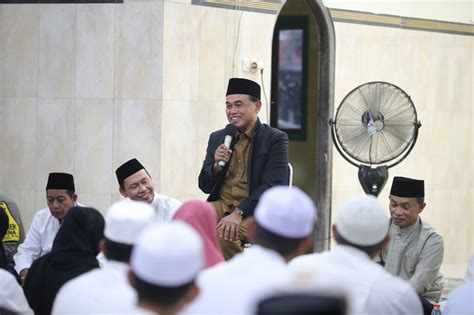 Warga Antusias Sambut Safari Ramadan Bupati Zairullah Azhar Portal