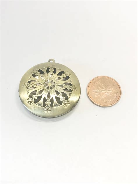 Médaillon rond en bronze antique jusquà 2 pcs 35 x 31 mm Etsy