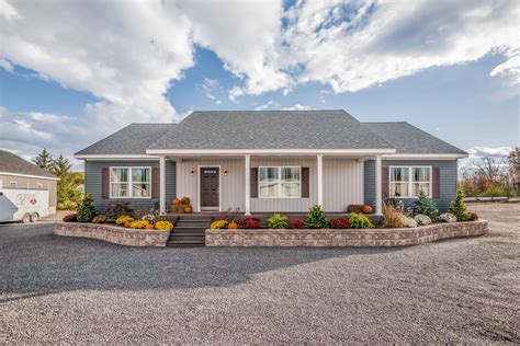 Enjoy private living in this spilt bedroom style ranch: master suite on