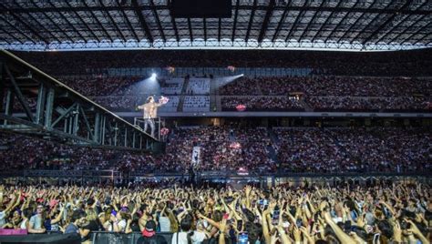 Fabbricazione carriera mensola concerti stadio san siro Aspettatelo ...