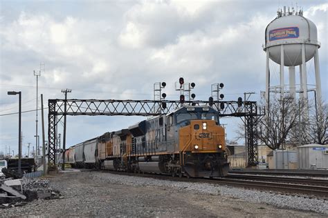 Tier 4 Ace Csx Sd70ace T4 8901 Leads Cp 686 East Through F Flickr