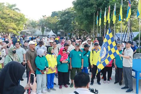 Fkm Unair Gelar Senam Dan Jalan Sehat Peringati Hari Anak Nasional