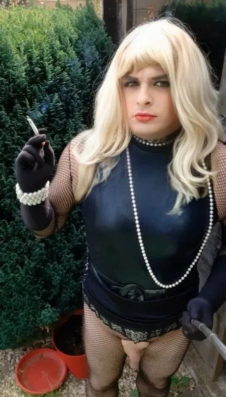 Smoking In My Garden Nude Pics Xhamster