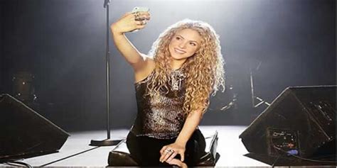 La técnica de Shakira para hacer el selfie perfecto narino info