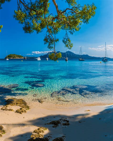 Bucharest Airport: Henri Coanda International Airport (OTP) - Visit