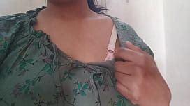 Sexy MILF Pee Outdoors XNXX