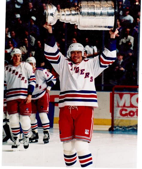 Size 11 X 14 Mark Messier New York Rangers Stanley Cup Photo Home