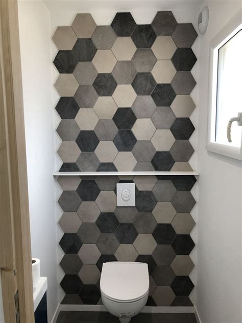 Carrelage murale wc Idée toilettes Carrelage hexagonal Parement mural