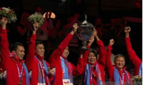 Setelah Tahun Indonesia Akhirnya Bawa Pulang Piala Thomas Harian