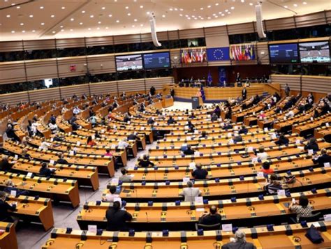 В Европарламенте призвали исключить Россию из европейской экономики ...
