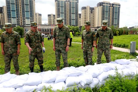 牡丹江军分区官兵民兵奋战抗洪一线 黑龙江网