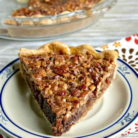 Chocolate Pecan Pie - Easy Chocolate Chip Pecan Pie Recipe