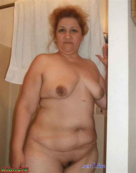 Fotos Desnudas De Sexis Mujeres Gordas Y Maduras Free Sex Photos And