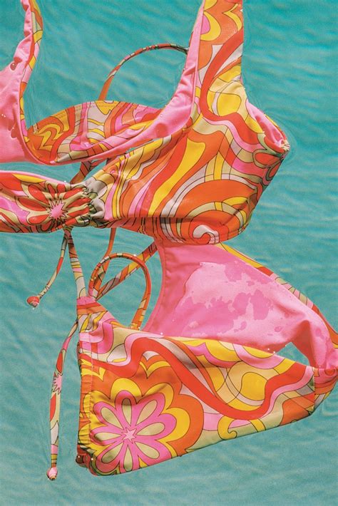 Hailee Steinfelds Frankies Bikini Collaboration Includes Sexy Printed