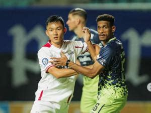 Teddy Tjahjono Mengutuk Aksi Ricuh Suporter Di Laga Persib Bandung Vs