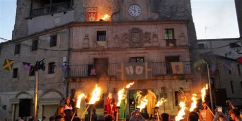 Fiesta De Los Fueros Historia Tradici N Y Antorchas