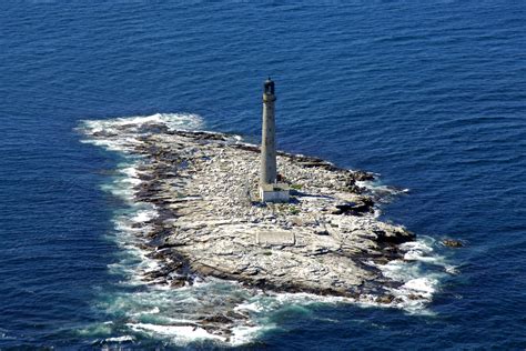 Boon Island Lighthouse in ME, United States - lighthouse Reviews ...