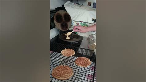 Making Pizzelles Youtube