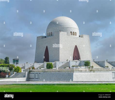 Picture Of Mausoleum Of Quaid E Azam In Bright Sunny Day Also Known As Mazar E Quaid Famous