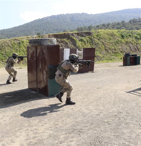 T C Jandarma Gn K on Twitter Ben Jandarma Komandoyum Düşmanı çelik