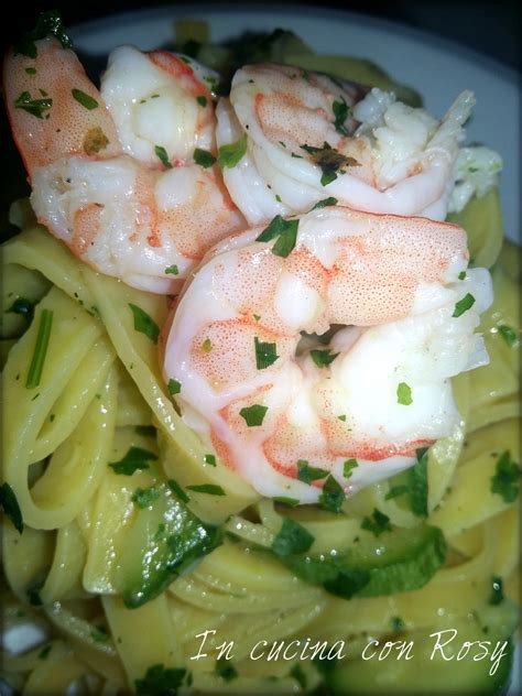 Tagliatelle Alluovo Con Zucchine Gamberi In Cucina Con Rosy