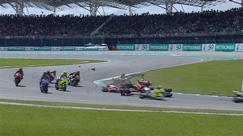 Motogp Gp De Malaisie Les Images Du Gros Crash Entre Trois Pilotes