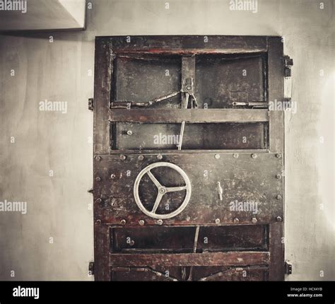 Rusty metal door Stock Photo - Alamy