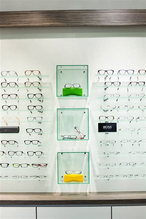 Prisma Optik in München | Ladenbau und Ladeneinrichtung