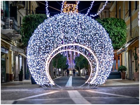 Natale A Diano Marina Vigilia In Piazza Presepi In Concerti E